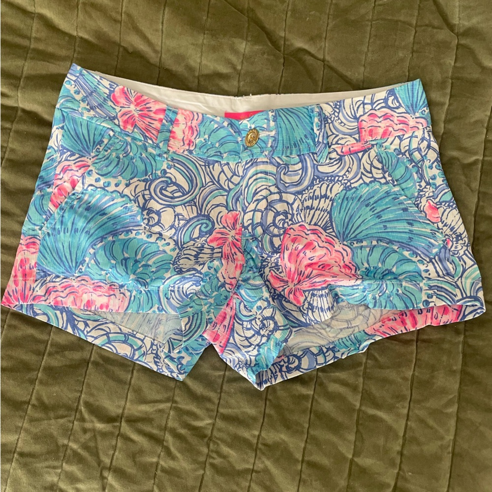 Brand New Lilly Pulitzer shorts - Size 2!